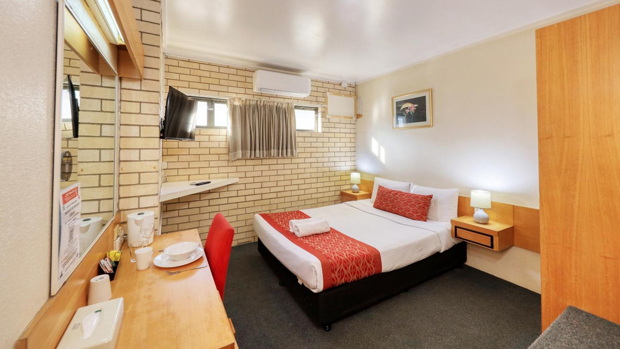 Tropical Gateway Motor Inn Рокхемптън Екстериор снимка
